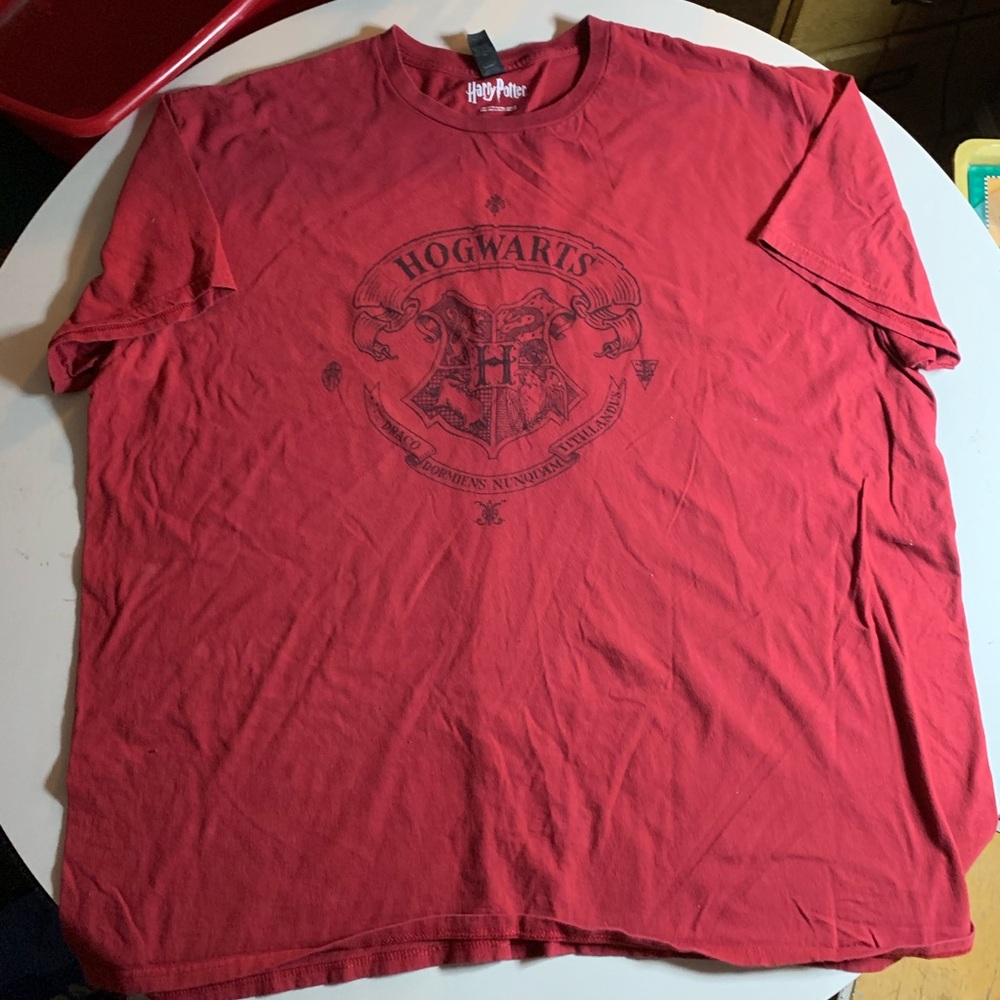 Harry Potter Hogwarts red shirt size 3XL